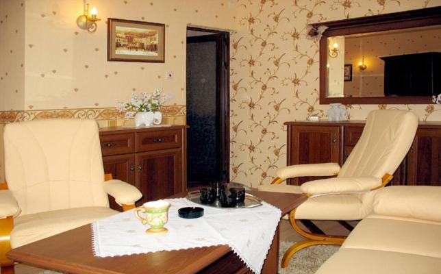 Guest Rooms Bela Neda ヴェリコ・タルノヴォ エクステリア 写真